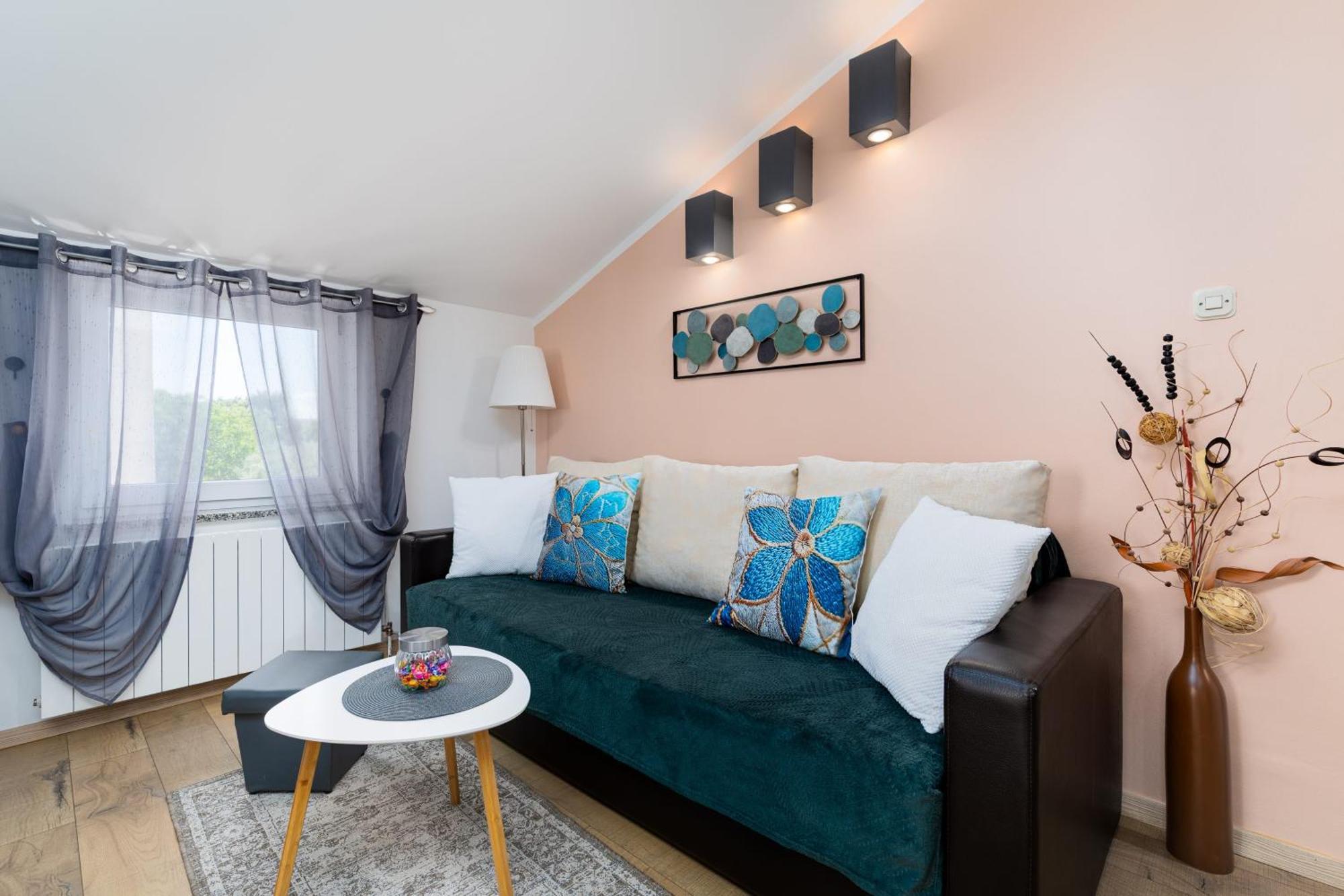 Apartman Luni Sa Bazenom - Malinska, Sveti Anton Sveti Anton  外观 照片